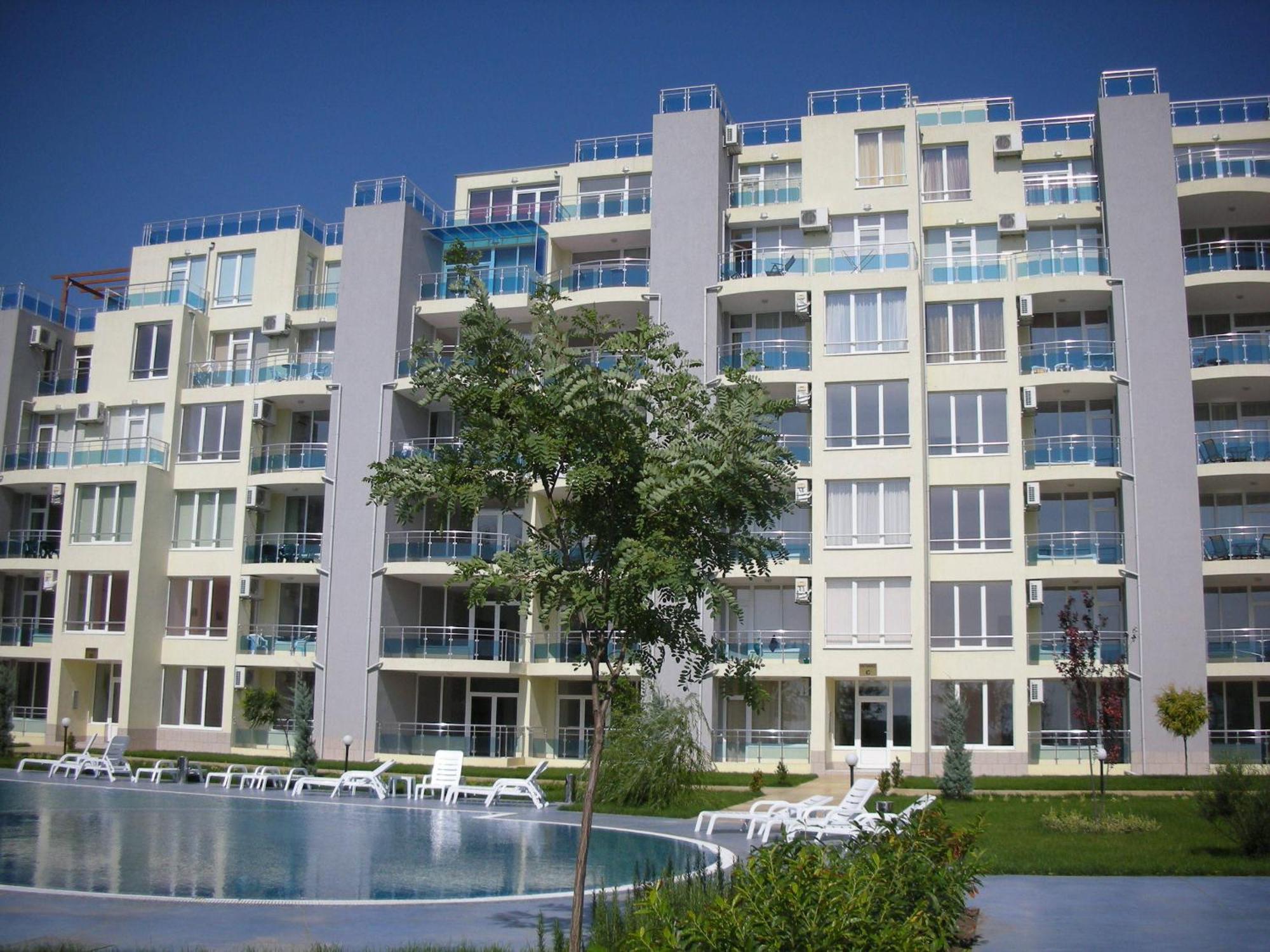 Oasis Suites Apartments And Studios رافدا المظهر الخارجي الصورة